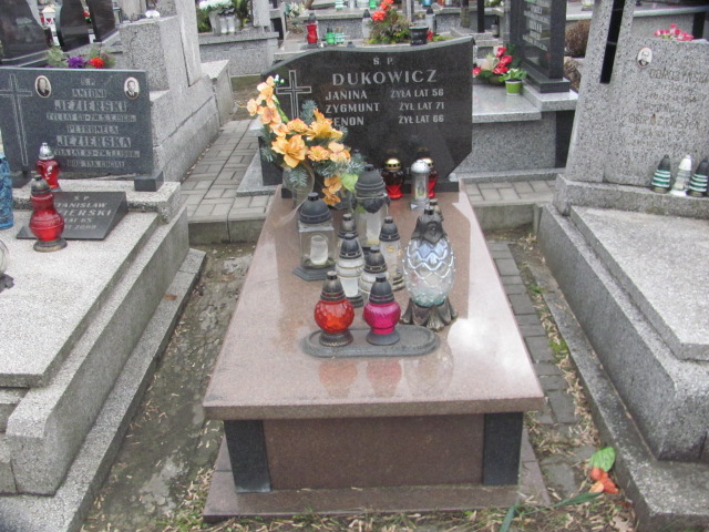 Grób Zenon Dukowicz