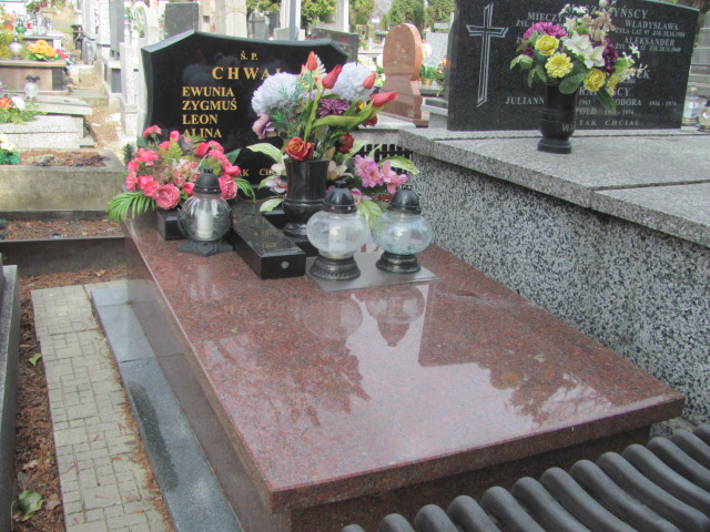 Grób Elżbieta Chwal- Kurowska