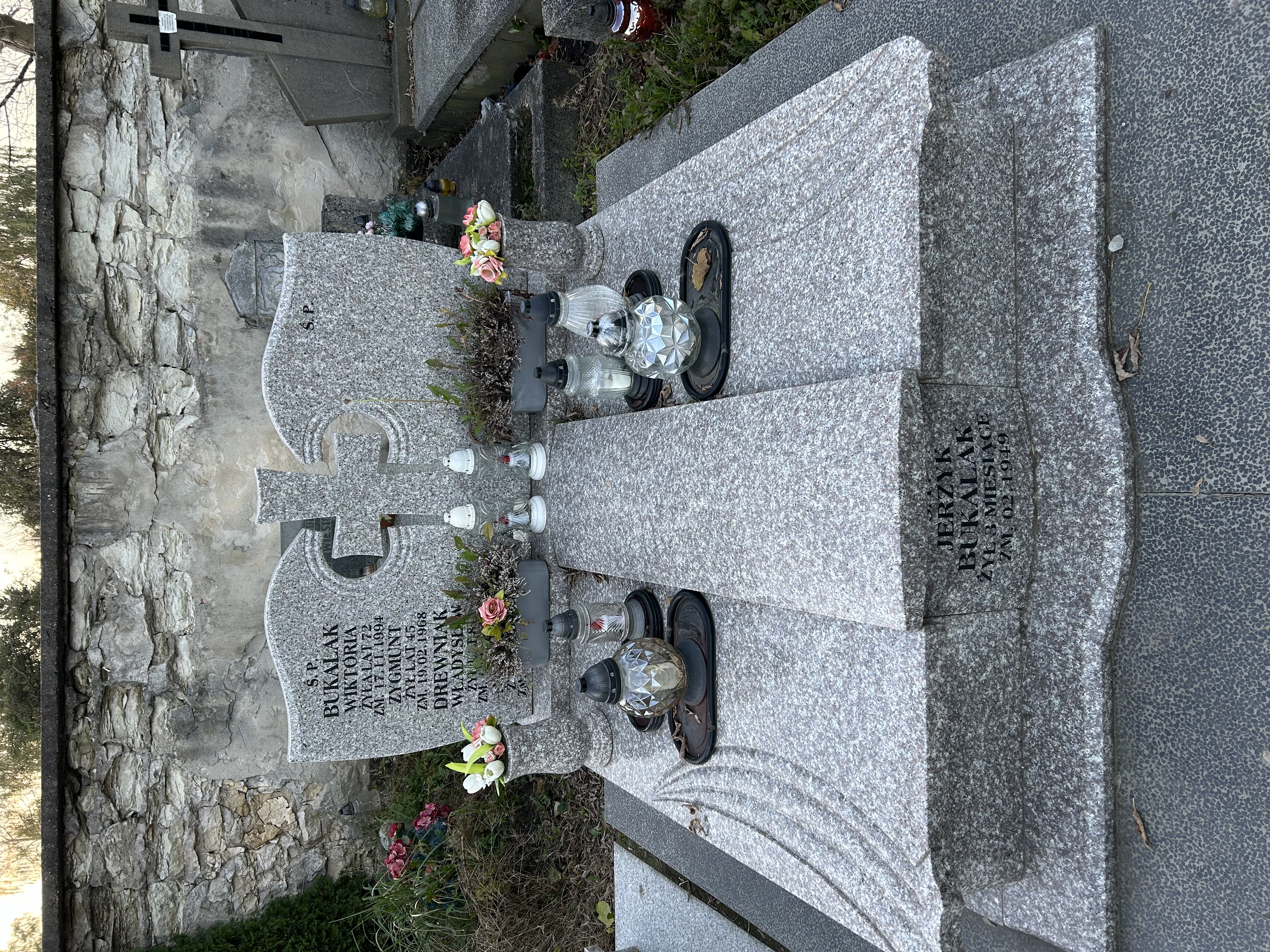 Grób Barbara Łaptos