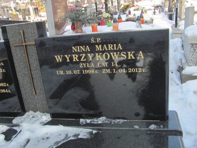 Nina Maria Wyrzykowska 1998 Częstochowa Kule - Grobonet - Wyszukiwarka osób pochowanych